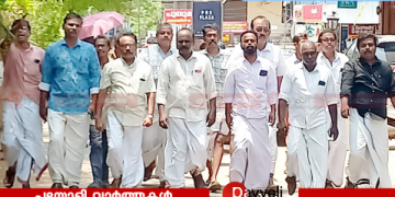 വി ഡി സതീശൻ മുഖ്യമന്ത്രി: പയ്യോളിയിൽ പടക്കം പൊട്ടിച്ചും മധുരം വിതരണം ചെയ്തും യു ഡി എഫ്