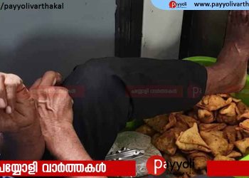 ​ട്രെയിനിൽ സമൂസ പാത്രത്തിൽ കാൽവെച്ച് ഫോണിൽ സംസാരിക്കുന്ന വിൽപ്പനക്കാരൻ; ദൃശ്യം സമൂഹമാധ്യമങ്ങളിൽ